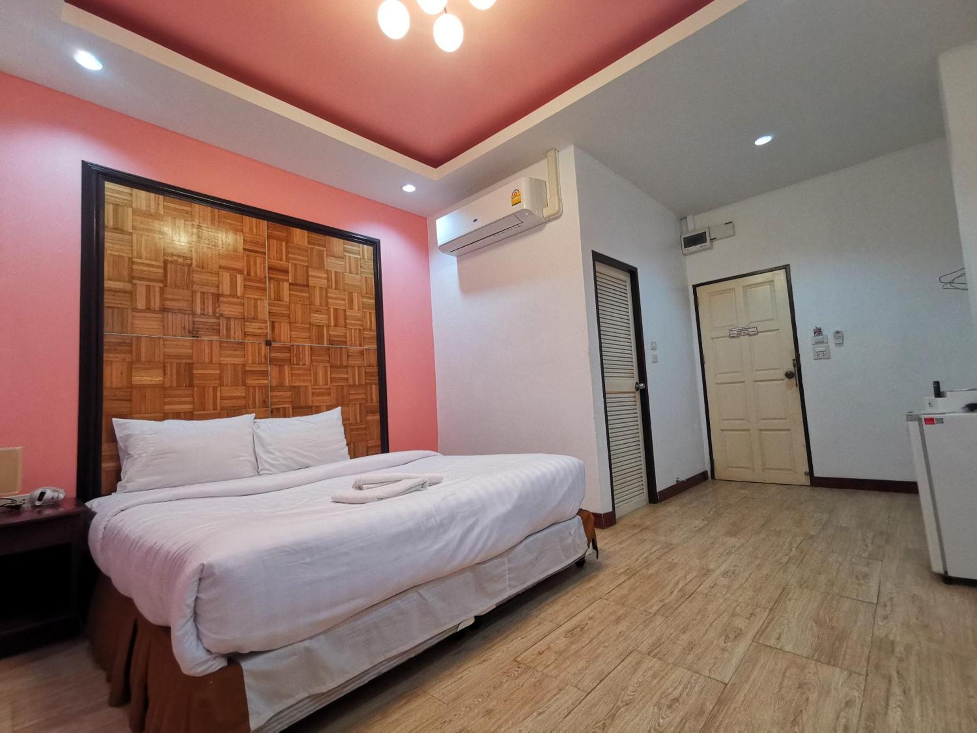 Kan Home Hotel Kanchanaburi Exterior photo