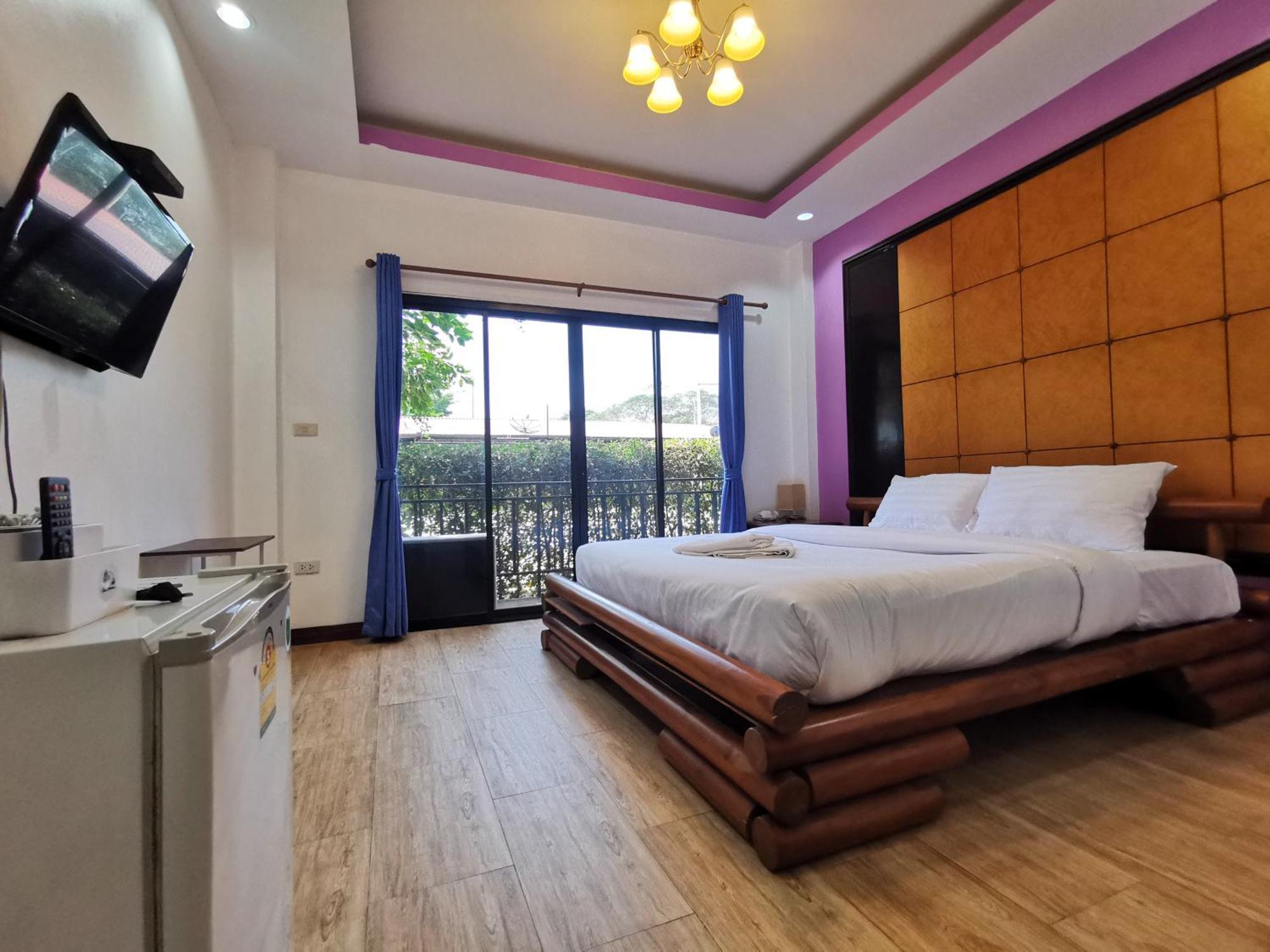 Kan Home Hotel Kanchanaburi Exterior photo
