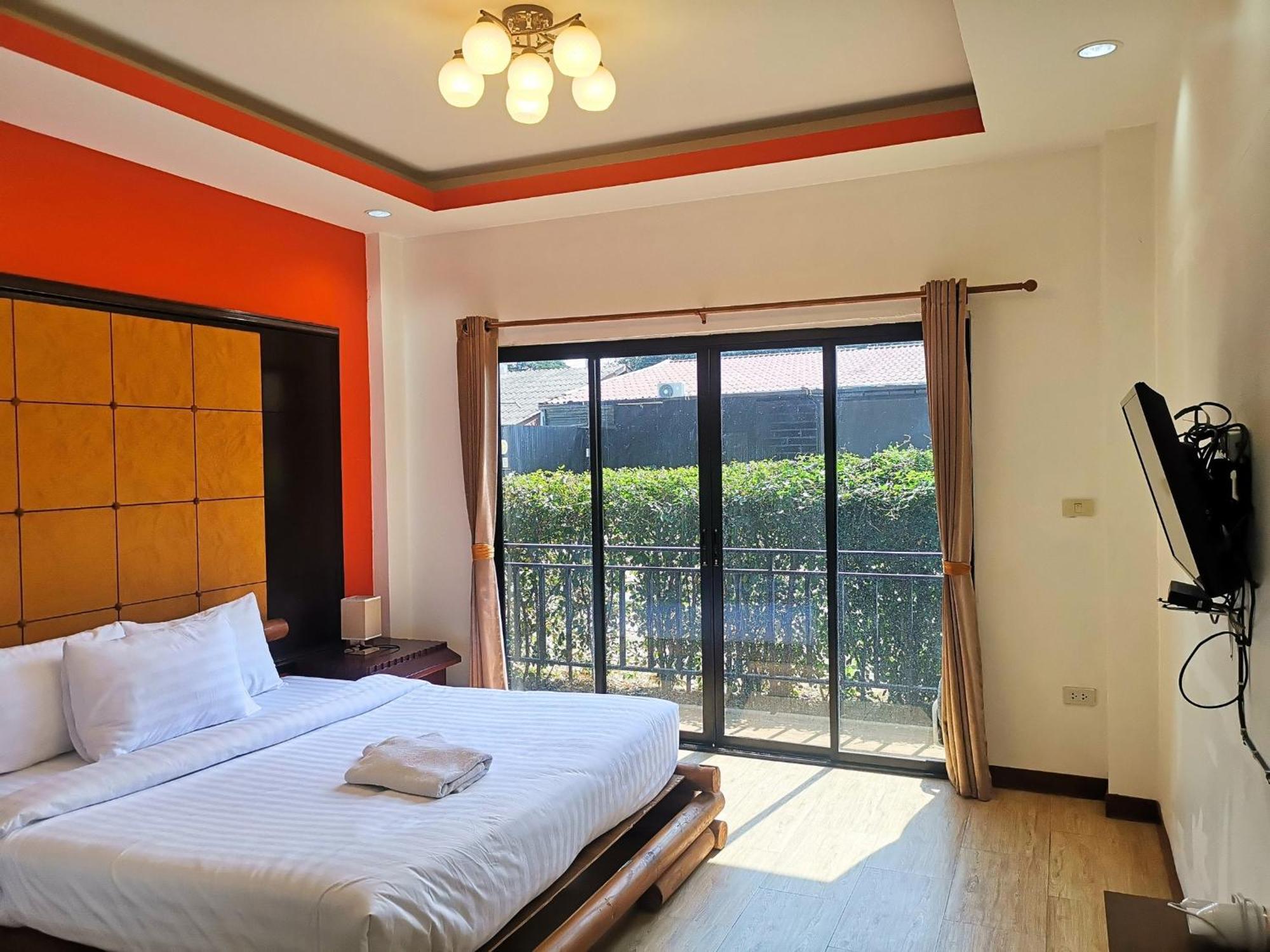 Kan Home Hotel Kanchanaburi Exterior photo