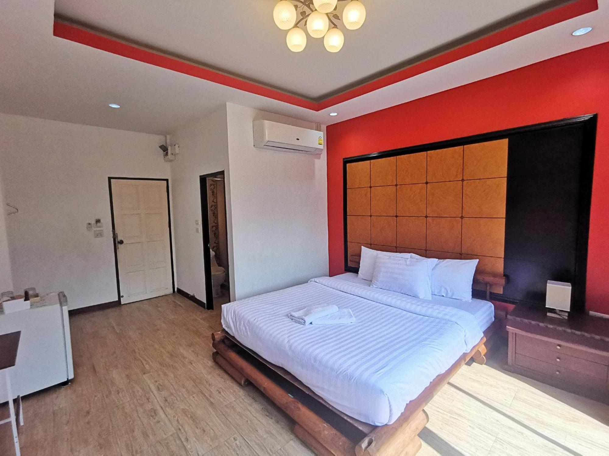 Kan Home Hotel Kanchanaburi Exterior photo
