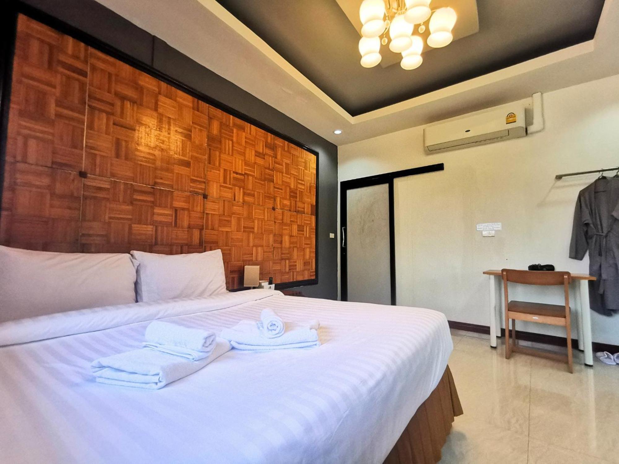 Kan Home Hotel Kanchanaburi Exterior photo
