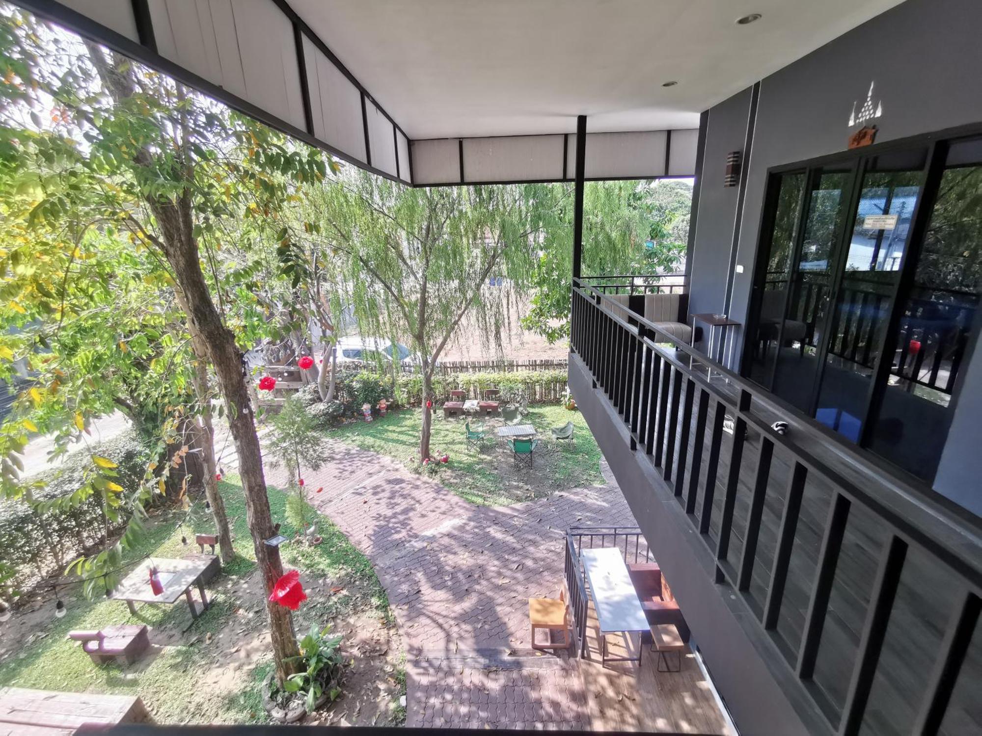 Kan Home Hotel Kanchanaburi Exterior photo