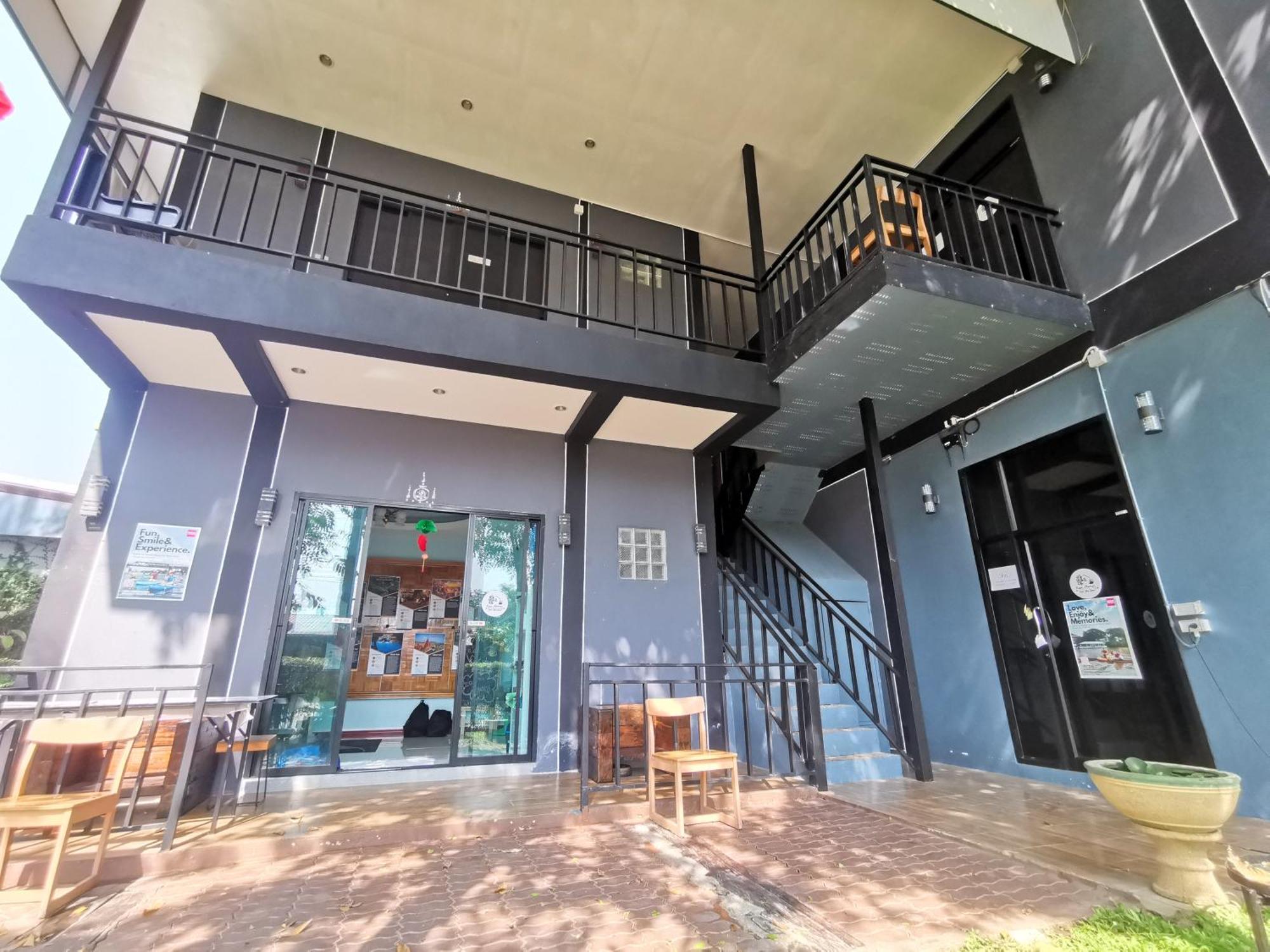 Kan Home Hotel Kanchanaburi Exterior photo
