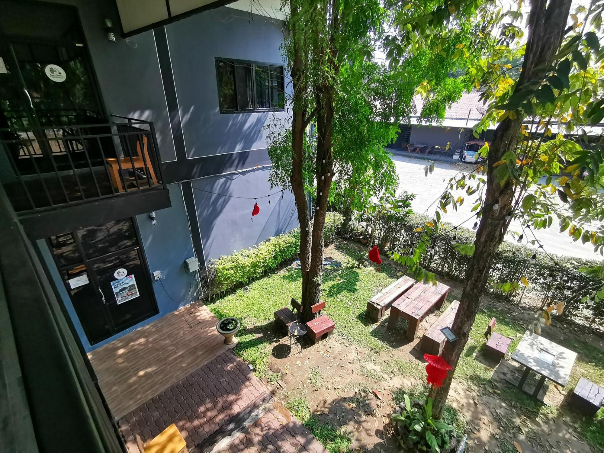 Kan Home Hotel Kanchanaburi Exterior photo